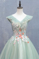 Light Green Appliques V-Neck A-Line Short Homecoming Dress