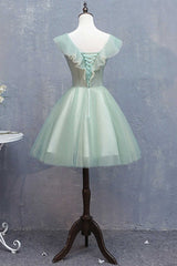 Light Green Appliques V-Neck A-Line Short Homecoming Dress