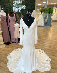 Mermaid V-Neck Court Train Long Sleeves Wedding Dress With Appliques