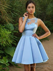 A-Line/Princess Bateau Short/Mini Satin Homecoming Dresses With Appliques Lace