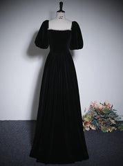 Black Velvet Puff Sleeve Pearls Prom Dress