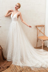 Chic Deep V-Neck White Tulle Princess Open Back Wedding Dresses with Court Train