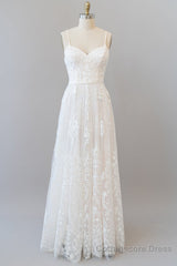 Chic Long A-line Sweetheart Spaghetti Strap Appliques Tulle Wedding Dress