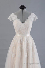 Cute Cap Sleeve V-neck Lace Tulle Wedding Dress