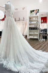 Elegant Long A-Line V Neck Tulle Spaghetti Straps Lace Wedding Dress