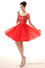 Lace Cute Red Short Homecoming Dresses