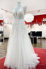 Long A-line Sleeveless Tulle Lace Appliques Open Back Wedding Dresses