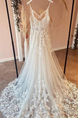 Long A-Line Spaghetti Straps Sweetheart Appliques Lace Tulle Wedding Dress