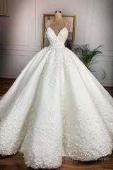 Long Ball Gown Spaghetti Strap Appliques Lace Satin Wedding Dress