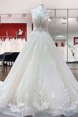 Long Ball Gown V-neck Spaghetti Straps Tulle Lace Wedding Dress