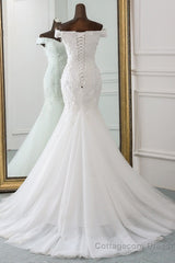 Long Mermaid Off Shoulder Lace-up Applique Lace Wedding Dress