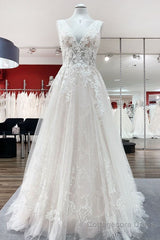 Modest Long A-line V-neck Open Back Tulle Wedding Dress with Appliques Lace