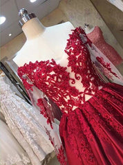 New Arrival Red Prom Dresses Off-the-Shoulder Lace Appliques Long Sleevess Puffy Evening Gowns