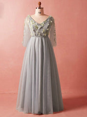 Plus Size Gray V-neck Long Sleeve Tulle Floor Length Prom Dress