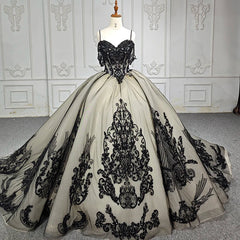 Quinceanera Dress Elegant Spaghetti Straps Embroidery Ball Gown Prom Dresses