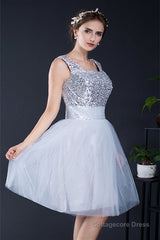 Short Sequin Tulle Lace-up Knee-length Homecoming Dresses