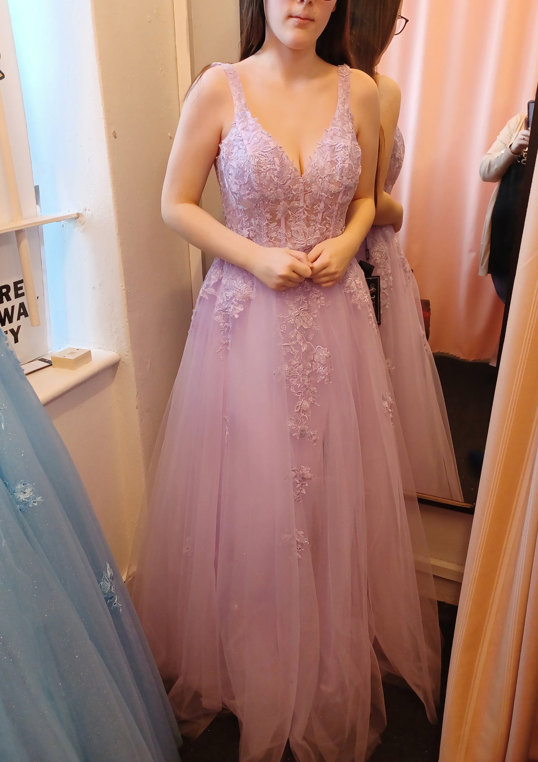 Prom Dress 00, A-line V Neck Sleeveless Long/Floor-Length Tulle Prom Dress With Appliqued Lace